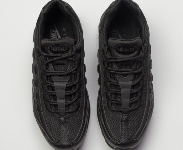 Nike Air Max 95 Wmns Triple Black. Вид 6